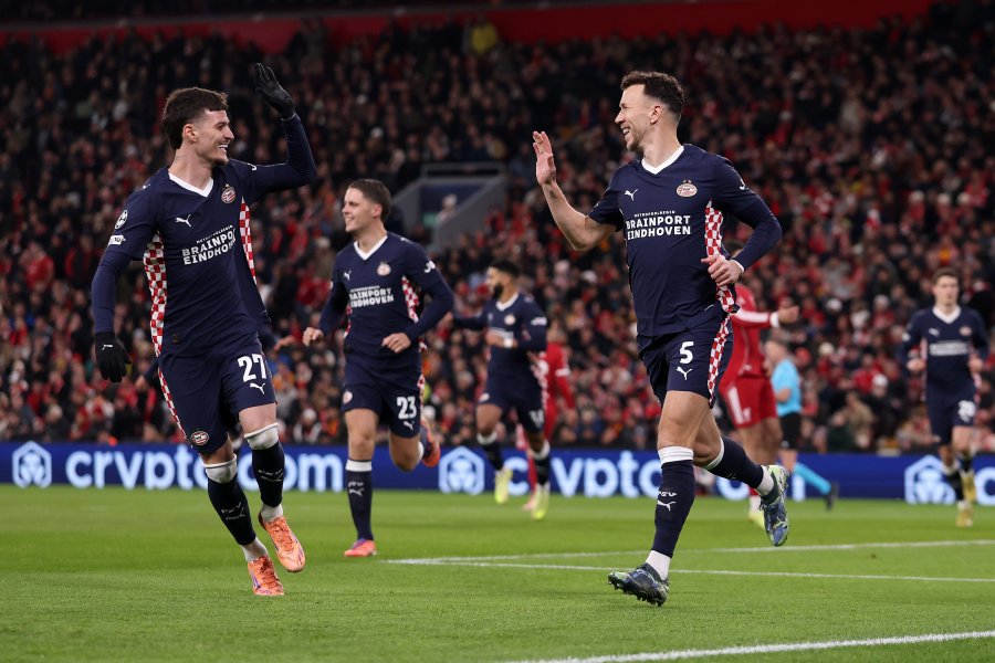 Ливърпул ПСВ Айндховен1