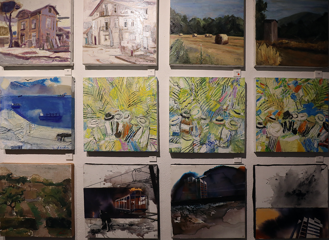 <p>Традиционната годишна изложба за живопис ФОРМАТ 30/30</p>