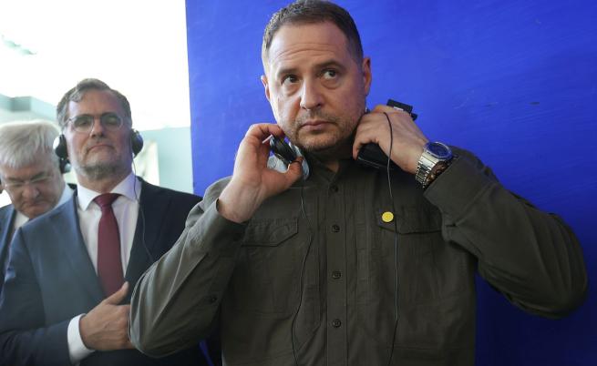 Ермак: Володимир Зеленски няма да отстъпи украинска земя на Русия