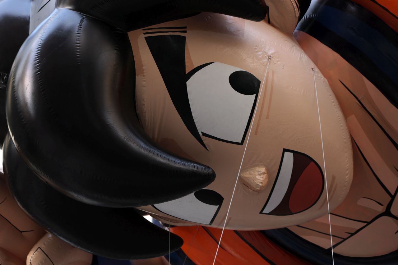 <p>Гигантски Спайдър-мен, Миньони и Спондж Боб превзеха Ню Йорк! Епични кадри от 99-ия парад на Macy&rsquo;s, каквито не сте виждали</p>