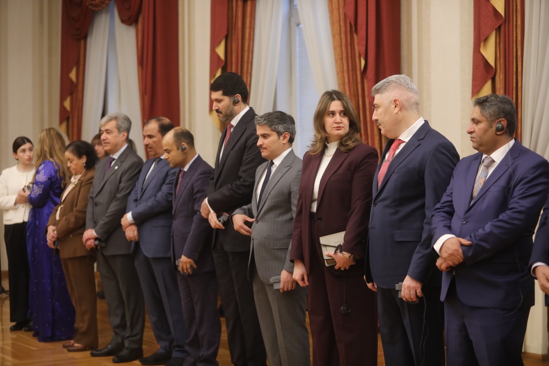 <p>Президентът Румен Радев удостои с орден &bdquo;Мадарски конник&ldquo; първа степен посланика на Ирак Лина Омар на церемония в Гербова зала. Държавното отличие се връчва на дипломата за нейните заслуги за развитието на двустранните отношения.</p>