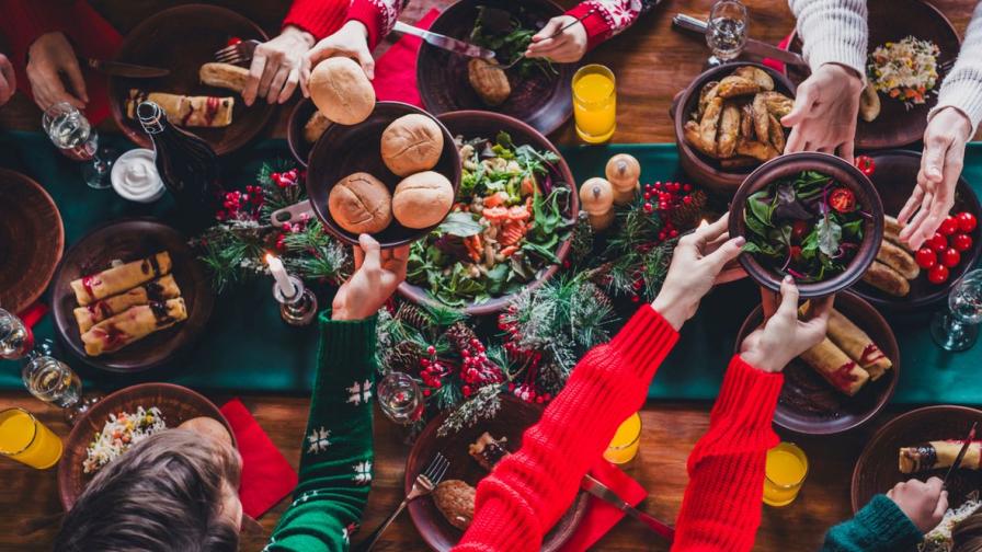 Майка сподели: Взимам пари от семейството си за коледната вечеря