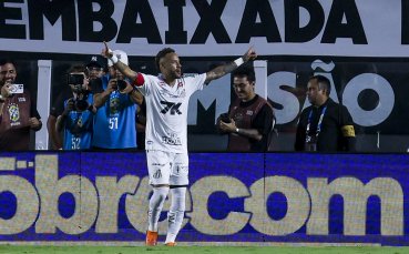 Контузеният Неймар с гол и асистенция при важна победа на Сантос