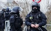 Петима арестувани за планирано нападение на коледен базар в Германия