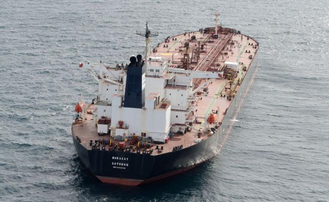 Украйна порази с дронове два танкера от руския сенчест флот