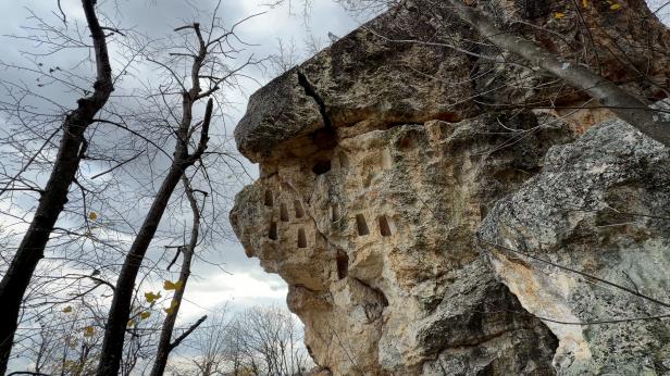 Къде се губи ехото край Глухите камъни