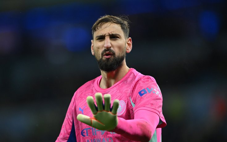 Контузия или стратегия? Симулация на Донарума била в основата за победата на Сити срещу Лийдс (видео)