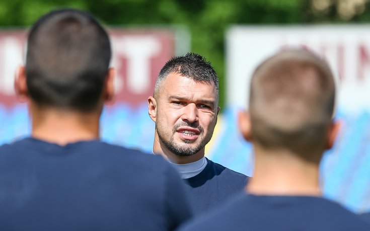 Валери Божинов: Левски играе прекрасно, Янев докосна 