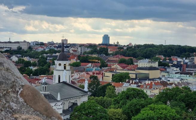 Летището в столицата на Литва отново затвори заради балони