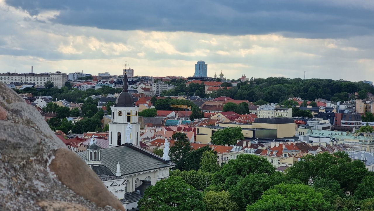 Летището в столицата на Литва отново затвори заради балони