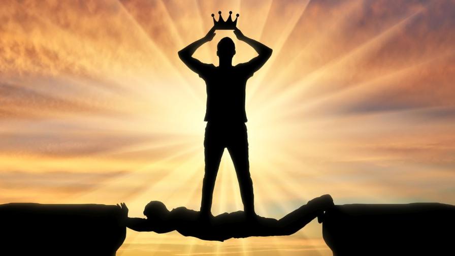 Психолог: 5 знака, че излизате с нарцисист