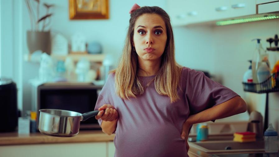 "Мама ми готвеше": Мъж поиска съпругата му да бъде "денонощна готвачка"