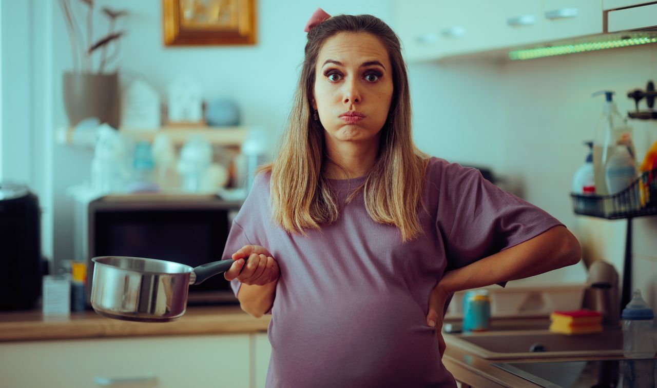 "Мама ми готвеше": Мъж поиска съпругата му да бъде "денонощна готвачка"