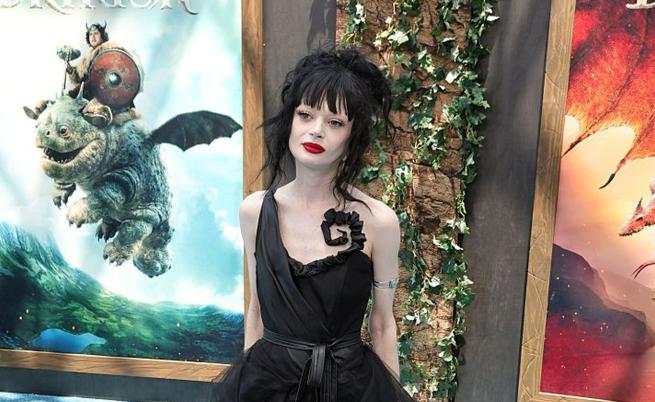 Ампутираха втория крак на актрисата Рут Код