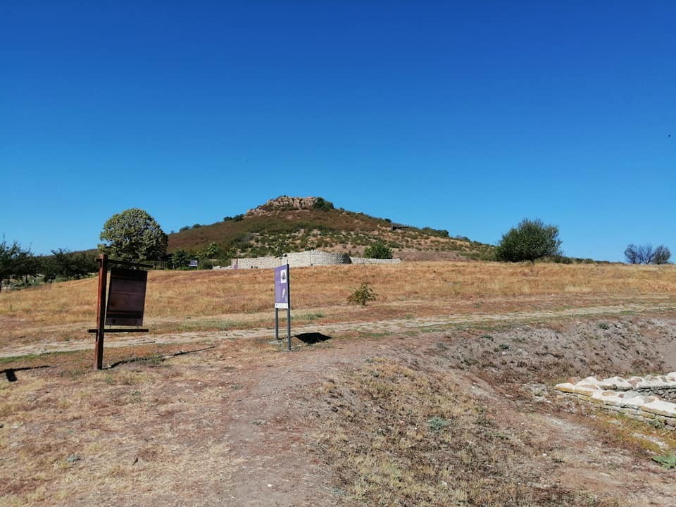 <p>Перперикон, Татул и Караджов камък са малка част от чудатите обиталища на древни народи, които се простират по нашите земи.</p>