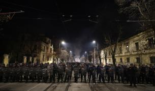 "Просто гледаха и мълчаха": Доброволци обвиняват полицията в бездействие по време на погромите