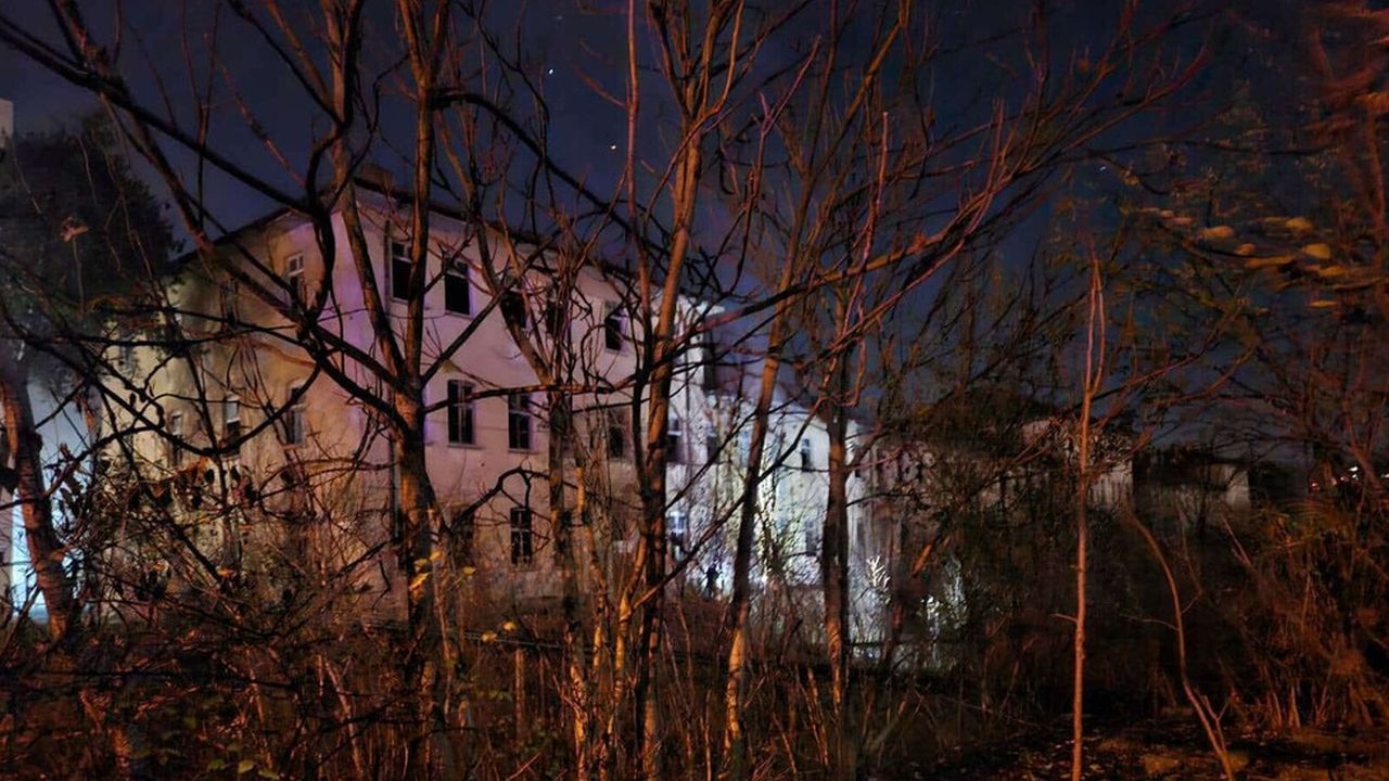 Пожар в старо вооенно училище във Велико Търново