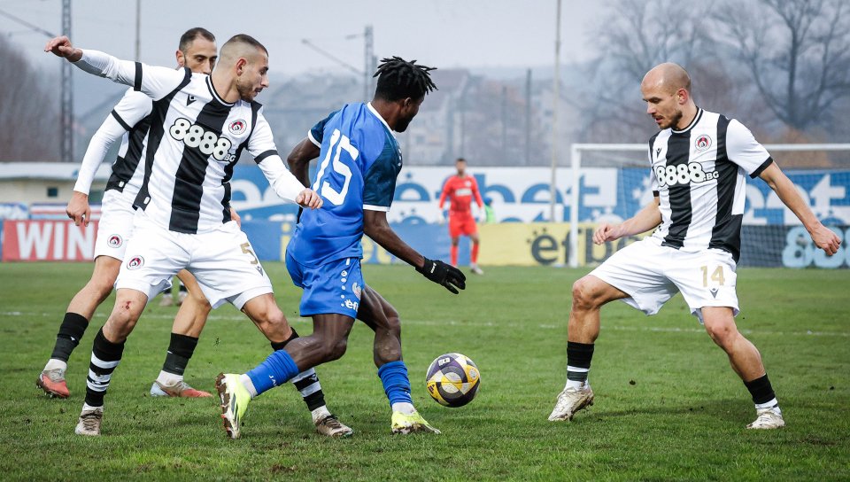 Монтана и Локомотив София1