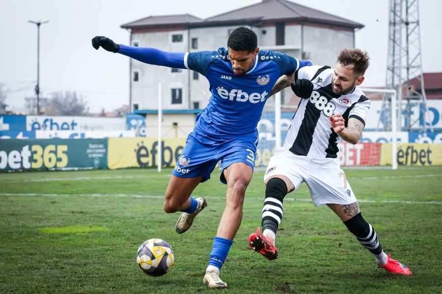 Монтана и Локомотив София1