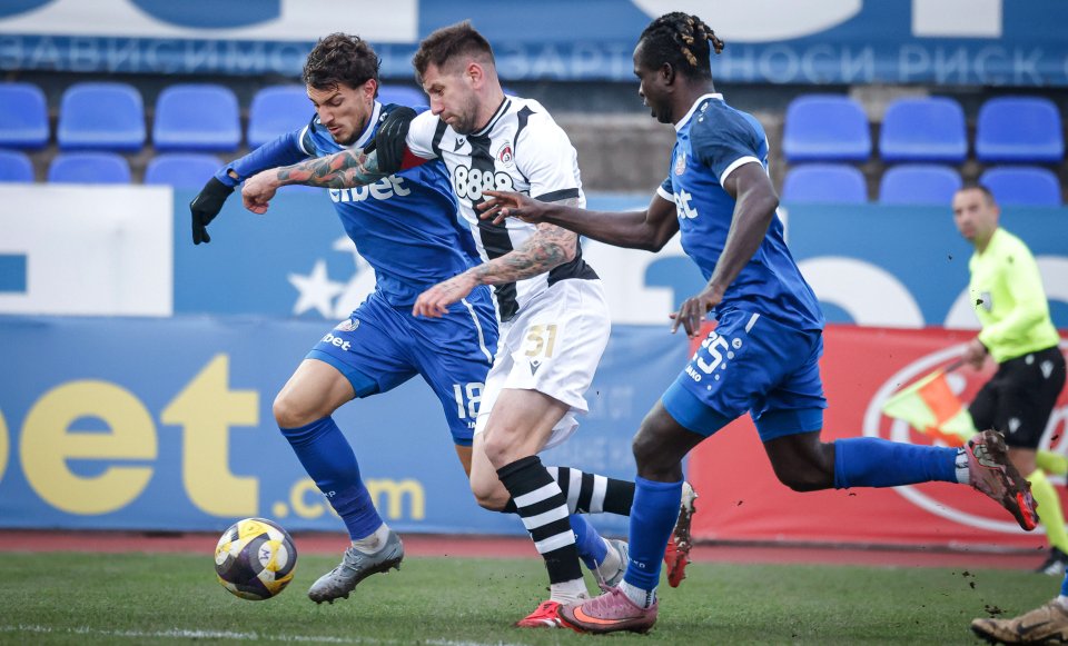 Монтана и Локомотив София1