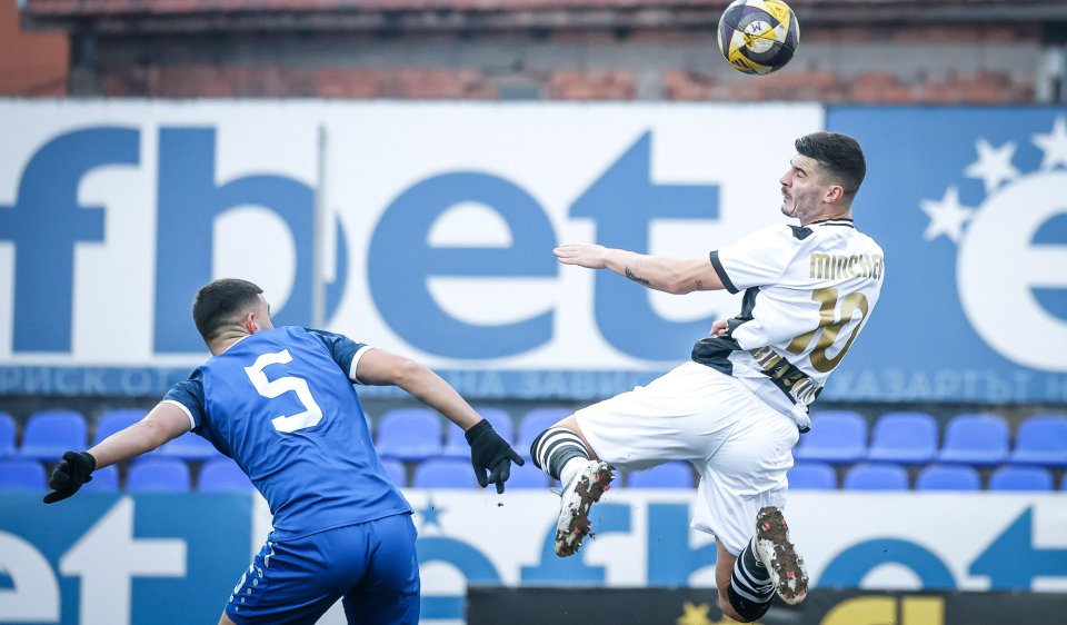 Монтана и Локомотив София1