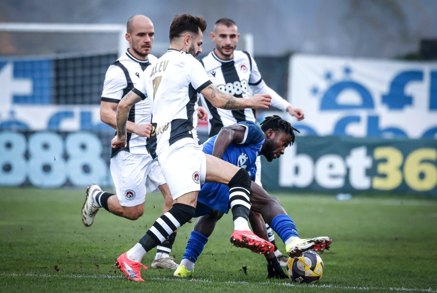 Монтана и Локомотив София1