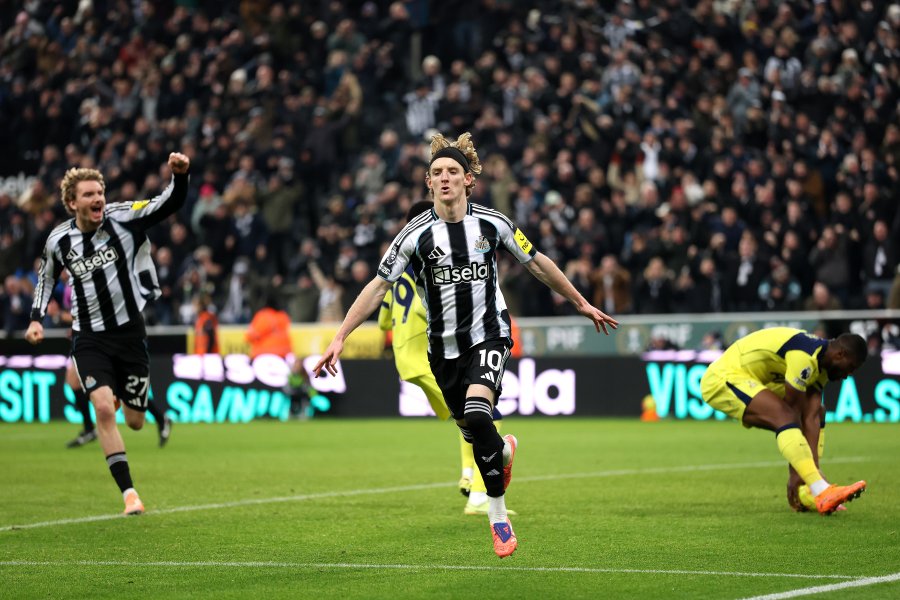 Нюкасъл Юнайтед Тотнъм Хотспър1