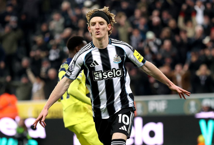 Нюкасъл Юнайтед Тотнъм Хотспър1