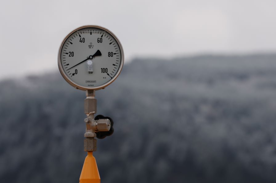 Институциите на ЕС постигнаха предварително споразумение за прекратяване на вноса на руски газ