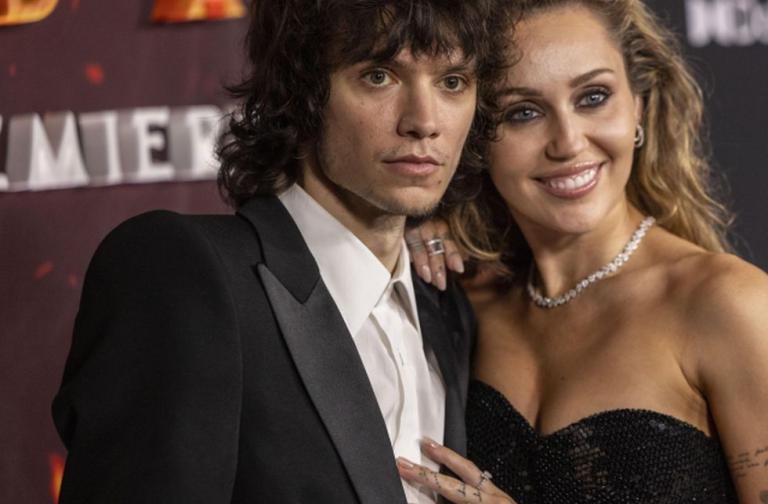 Майли Сайръс