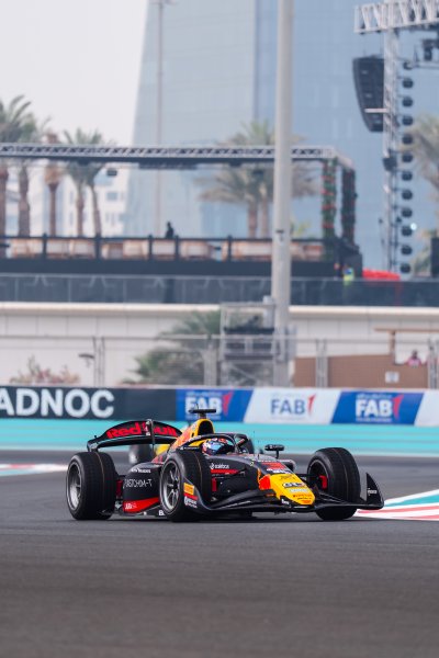 Никола Цолов по време на свободната тренировка преди Гран при1