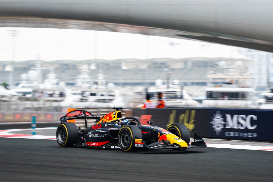 Никола Цолов по време на свободната тренировка преди Гран при1