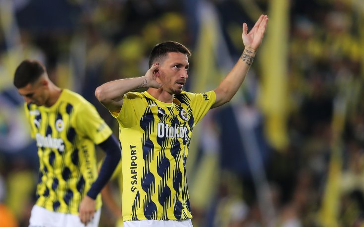 Арестуваха футболисти на Фенербахче и Галатасарай за незаконни залагания