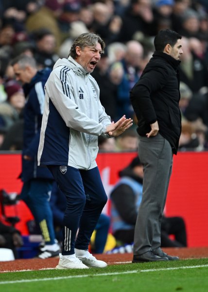 Астън Вила Арсенал1