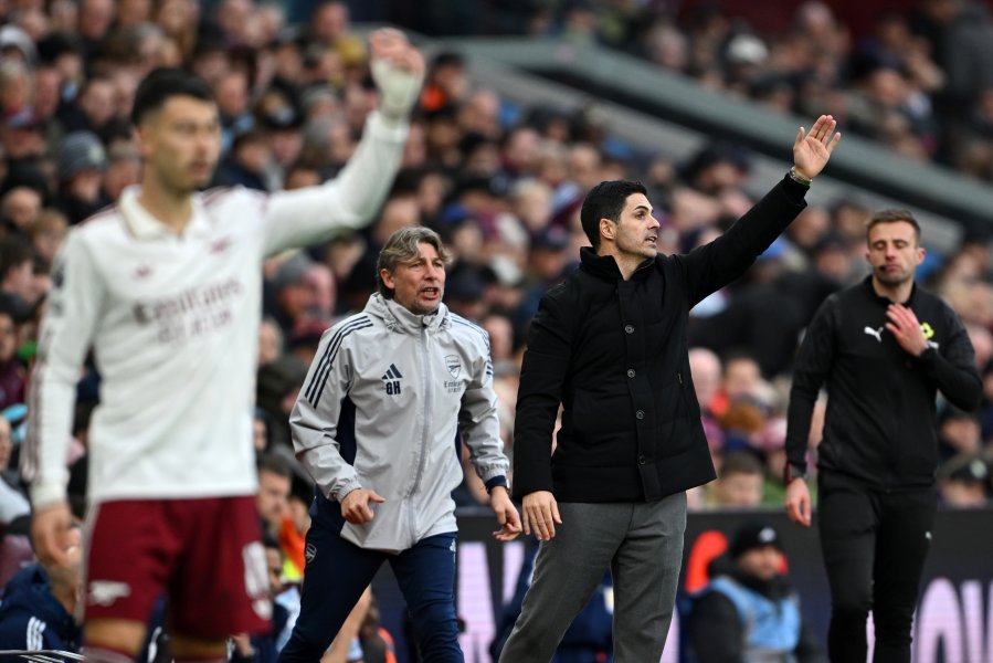 Астън Вила Арсенал1