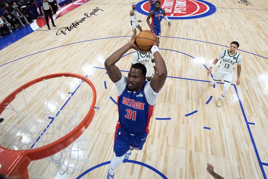 Детройт Пистънс Милуоки Бъкс1