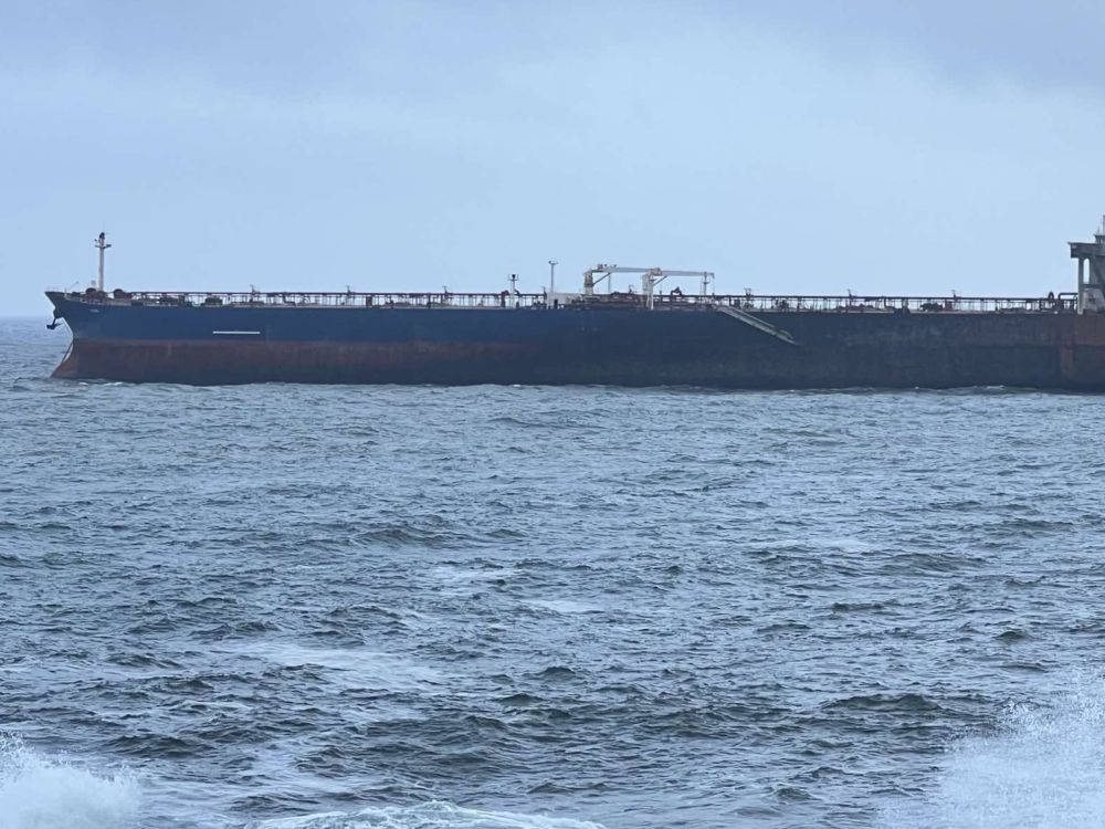 Със сериозни щети, но в стабилно положение е танкерът „Кайрос“, показа проверка на МТС