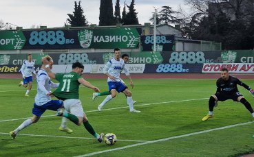 В СНИМКИ: Берое и Септември създадоха много ситуации, но не успяха да си вкарат