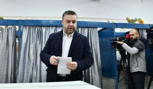 Кой е Чиприан Чуку – кандидатът, който обеща да подреди Букурещ и спечели