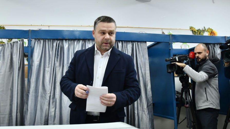 Кой е Чиприан Чуку – кандидатът, който обеща да подреди Букурещ и спечели