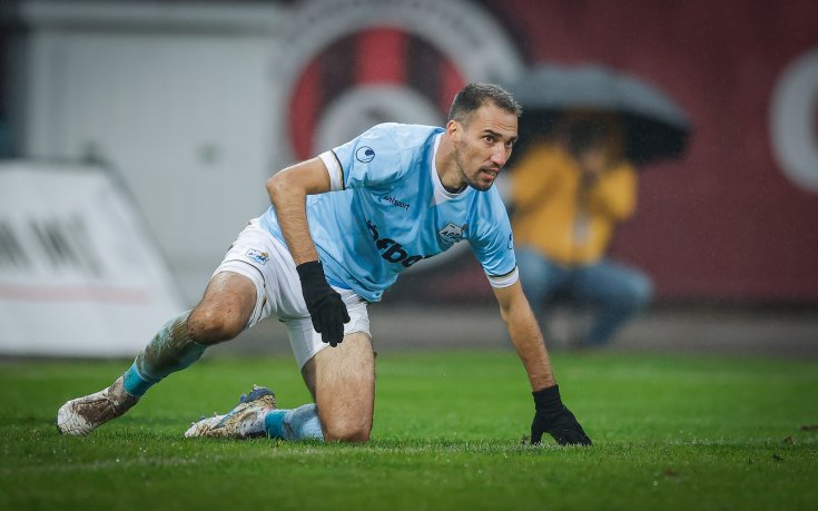 Попето може да продължи с футбола, но при едно условие