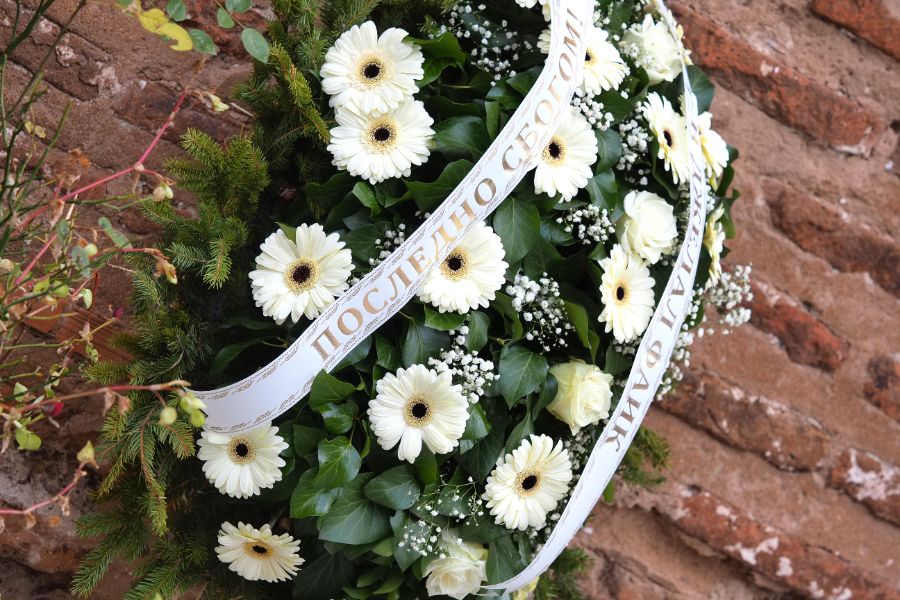 <p>Последно сбогом Найден Вълчев. Авторът на текста на популярната през 70-те години песен &bdquo;Една българска роза&ldquo; почина на 98-годишна възраст на 3 декември.</p>