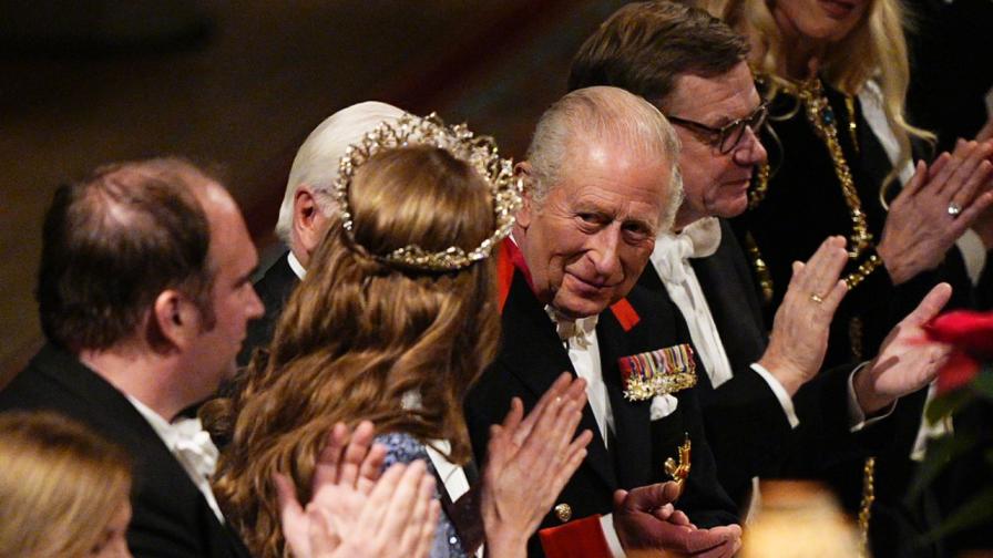 Рядка снимка разкри тайната на принцеса Кейт за закрепване на тежката тиара