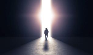 Пет врати, които светът не смее да отвори – и тайните, които шепнат зад тях