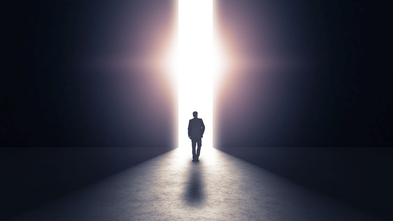 Пет врати, които светът не смее да отвори – и тайните, които шепнат зад тях