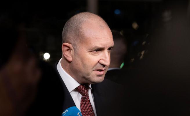 Румен Радев: Хората изпревариха парламента и гласуваха недоверие на кабинета