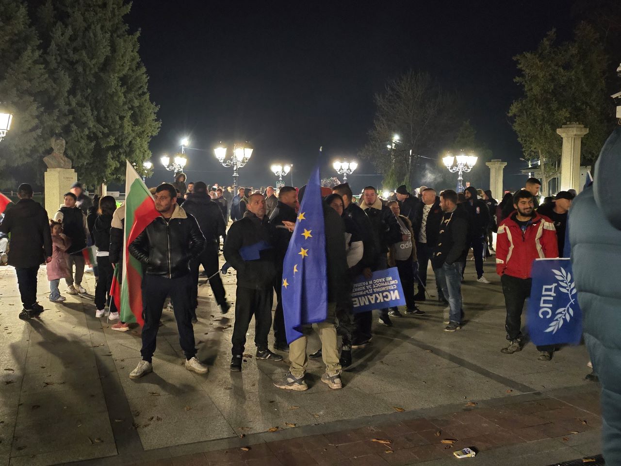 <p>Контрапротести в подкрепа на кабинета &quot;Желязков&quot;.</p>