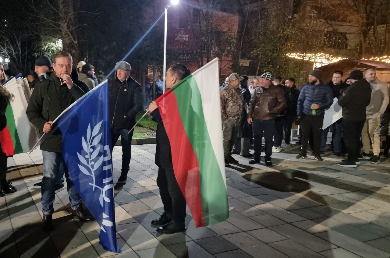 <p>Контрапротести в подкрепа на кабинета "Желязков".</p>