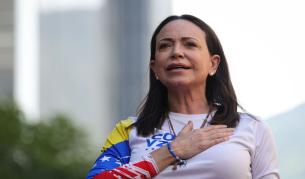 <p>Мария Корина Мачадо няма&nbsp;да получи лично Нобеловата си награда за мир</p>