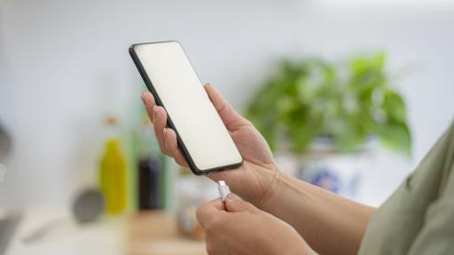 Още ползи от USB порта на телефона освен за зареждане